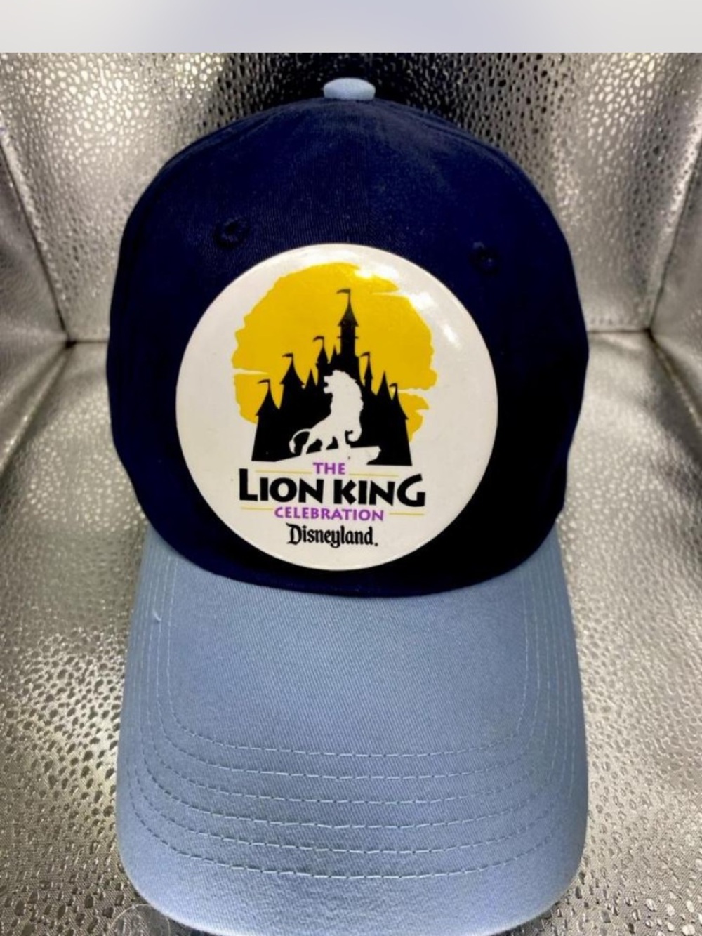 *** Disneyland  ^^^ The Lion King Celebration ladies  Navy / Light Blue Cap ***